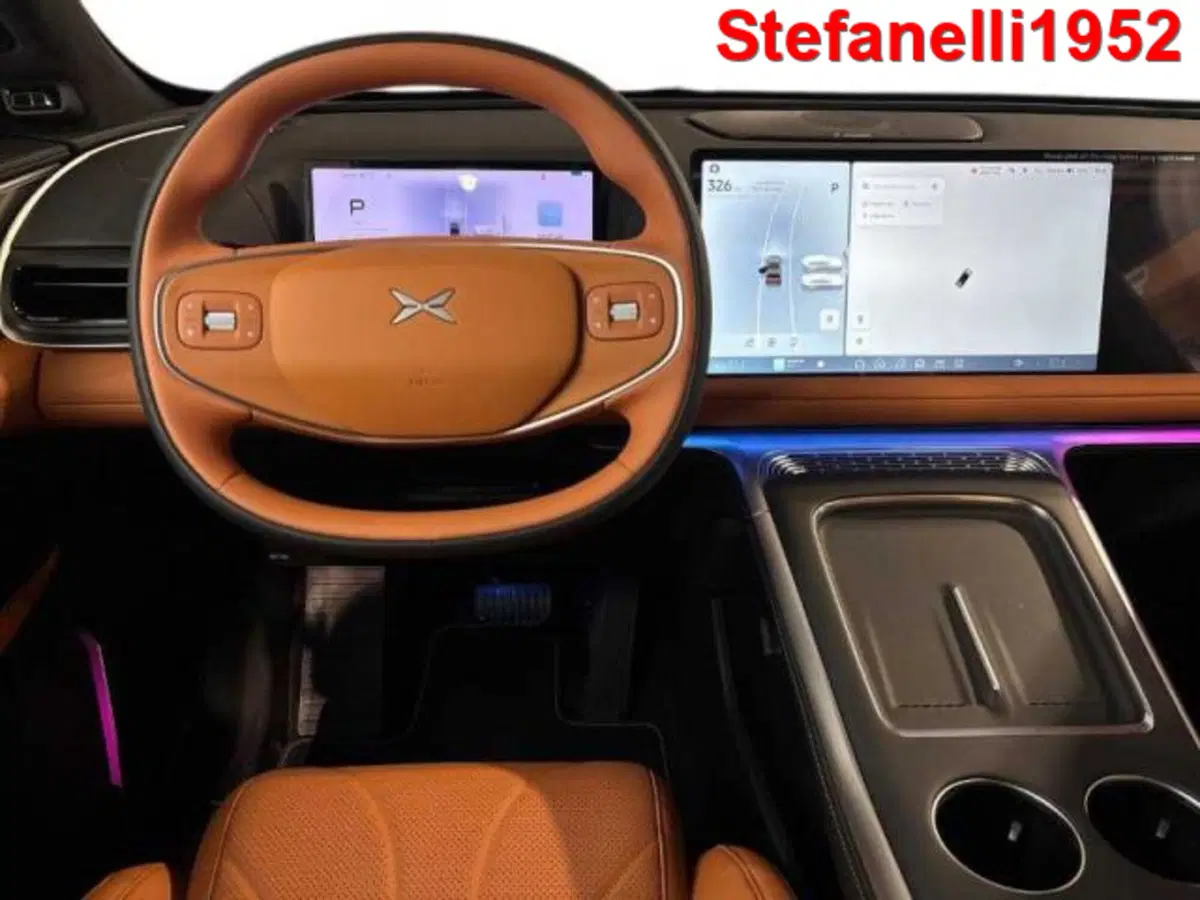 XPeng G9 nuova a Bologna (14)