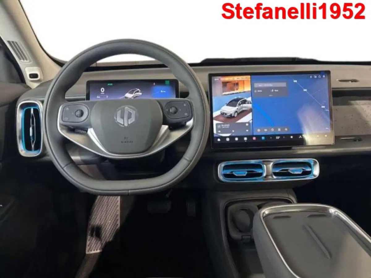 Leapmotor B10 nuova a Bologna (14)
