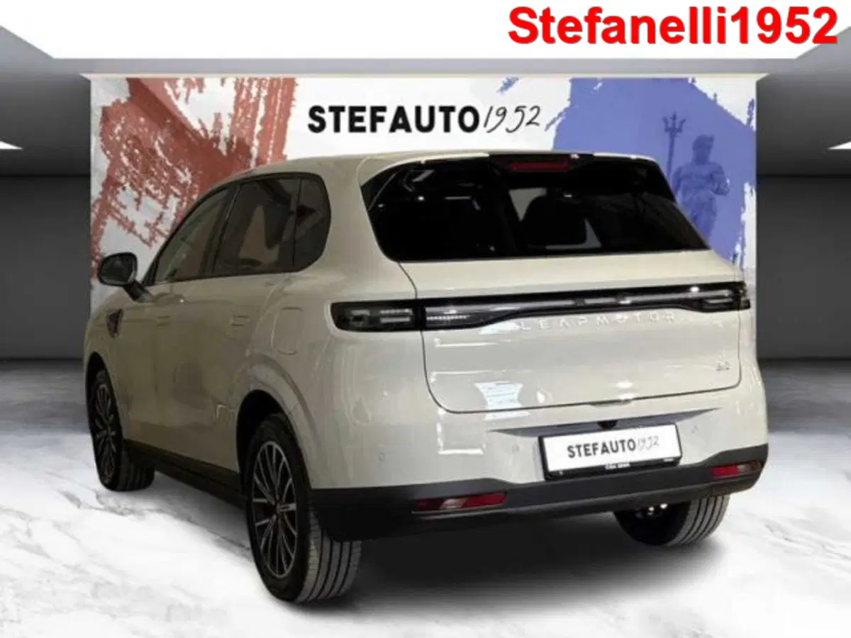 Leapmotor B10 nuova a Bologna (5)