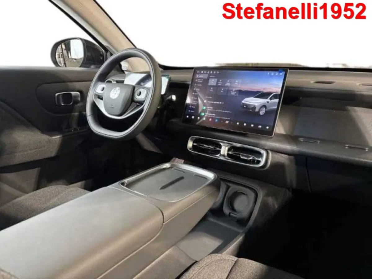 Leapmotor B10 nuova a Bologna (15)