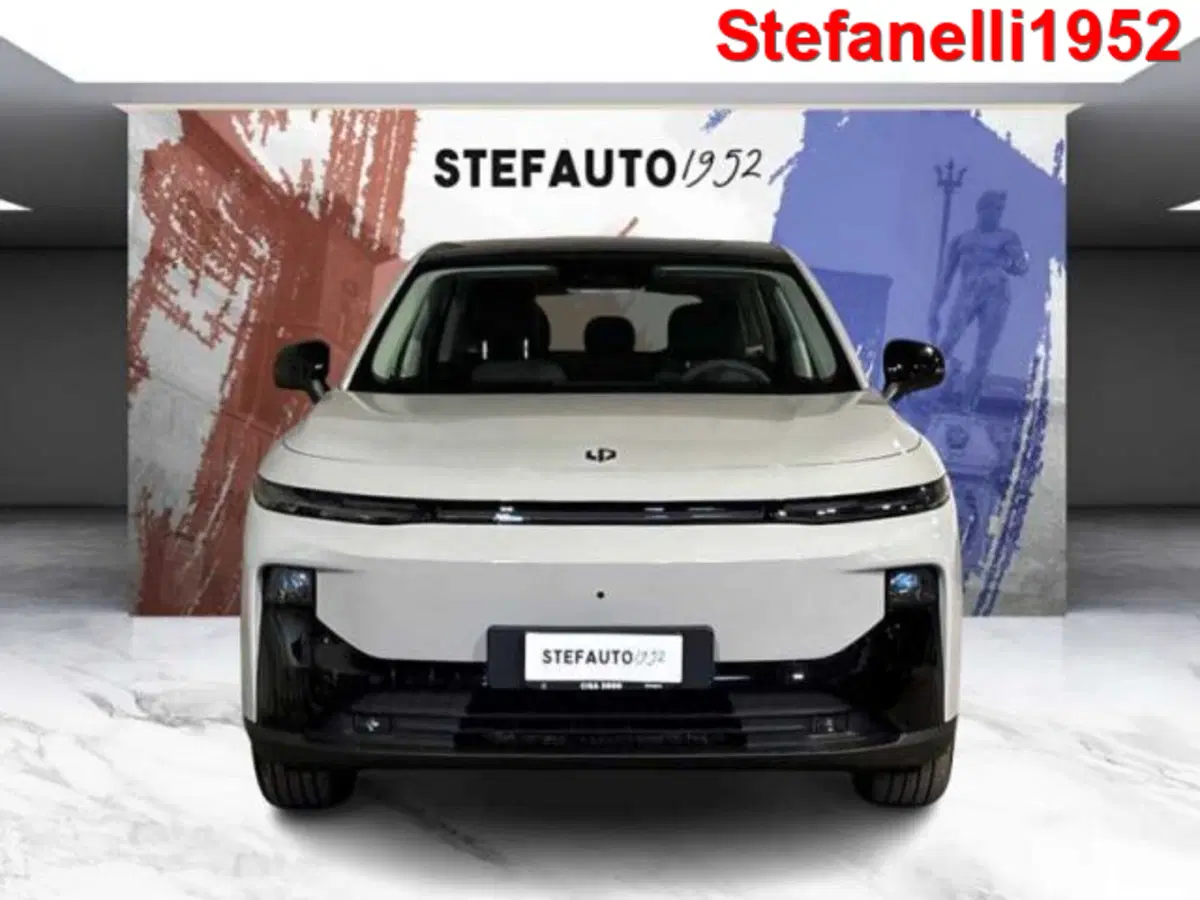 Leapmotor B10 nuova a Bologna (4)