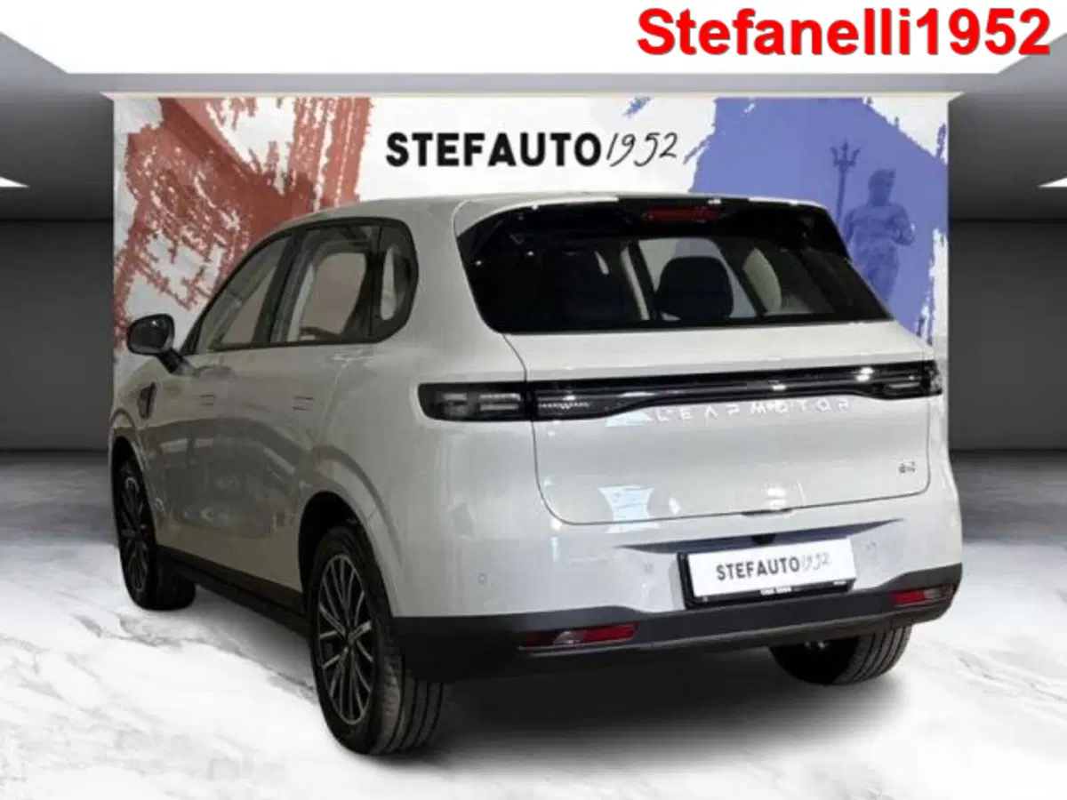 Leapmotor B10 nuova a Bologna (5)