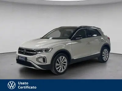 Volkswagen T-Roc 2.0 tdi Style 4motion 150cv dsg del 2023 usata a Arzignano