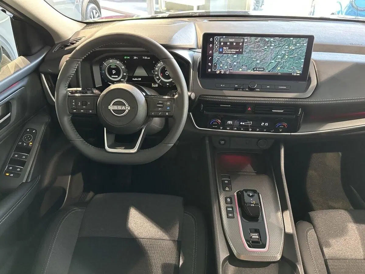 Nissan Qashqai nuova a Sondrio (12)