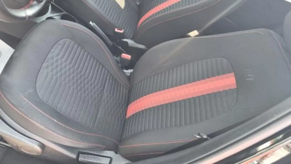 Hyundai i10 usata a Savona (13)