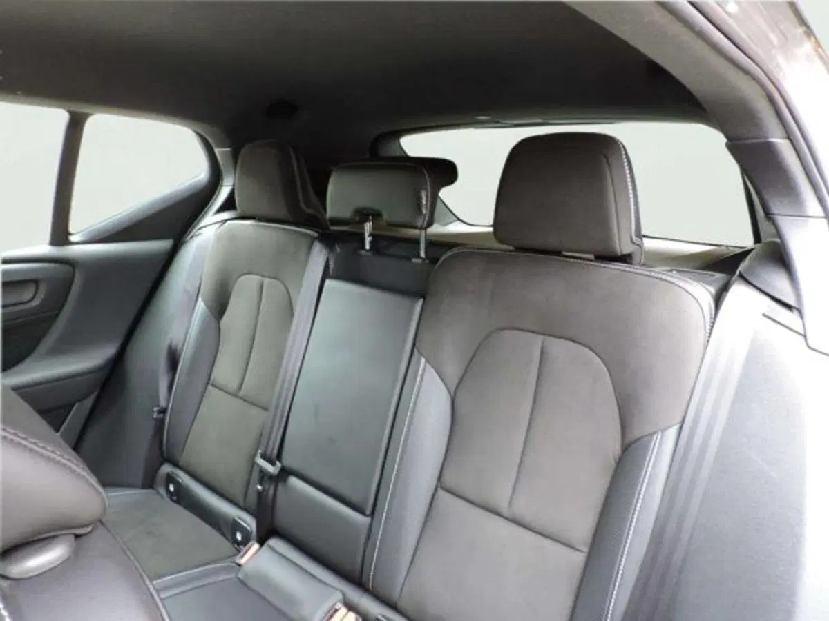 Volvo XC40 usata a Firenze (16)