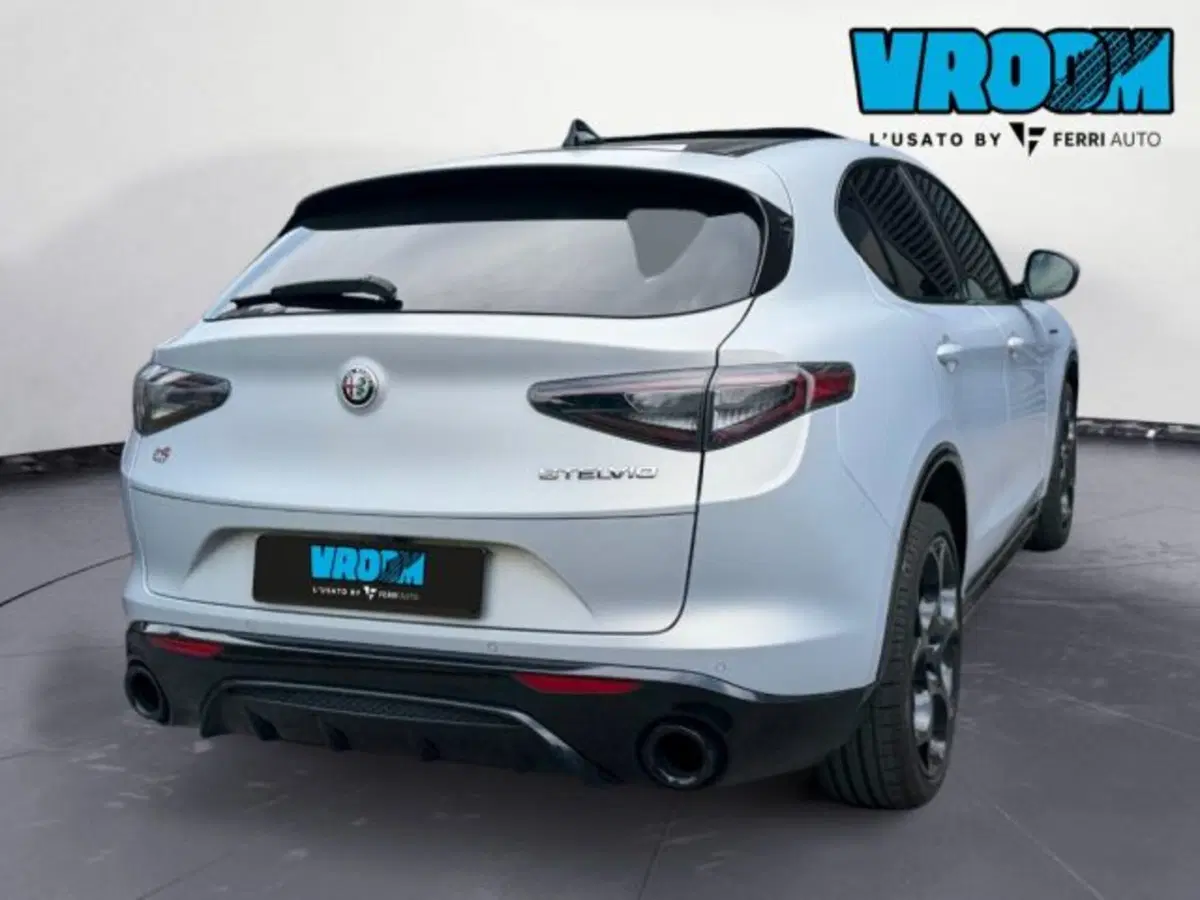 Alfa Romeo Stelvio usata a Udine (4)