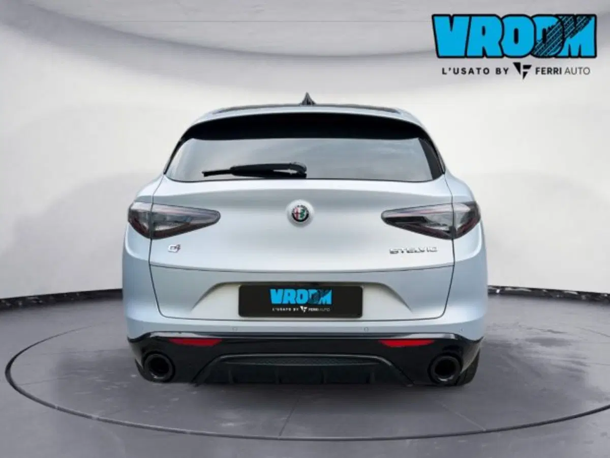 Alfa Romeo Stelvio usata a Udine (5)