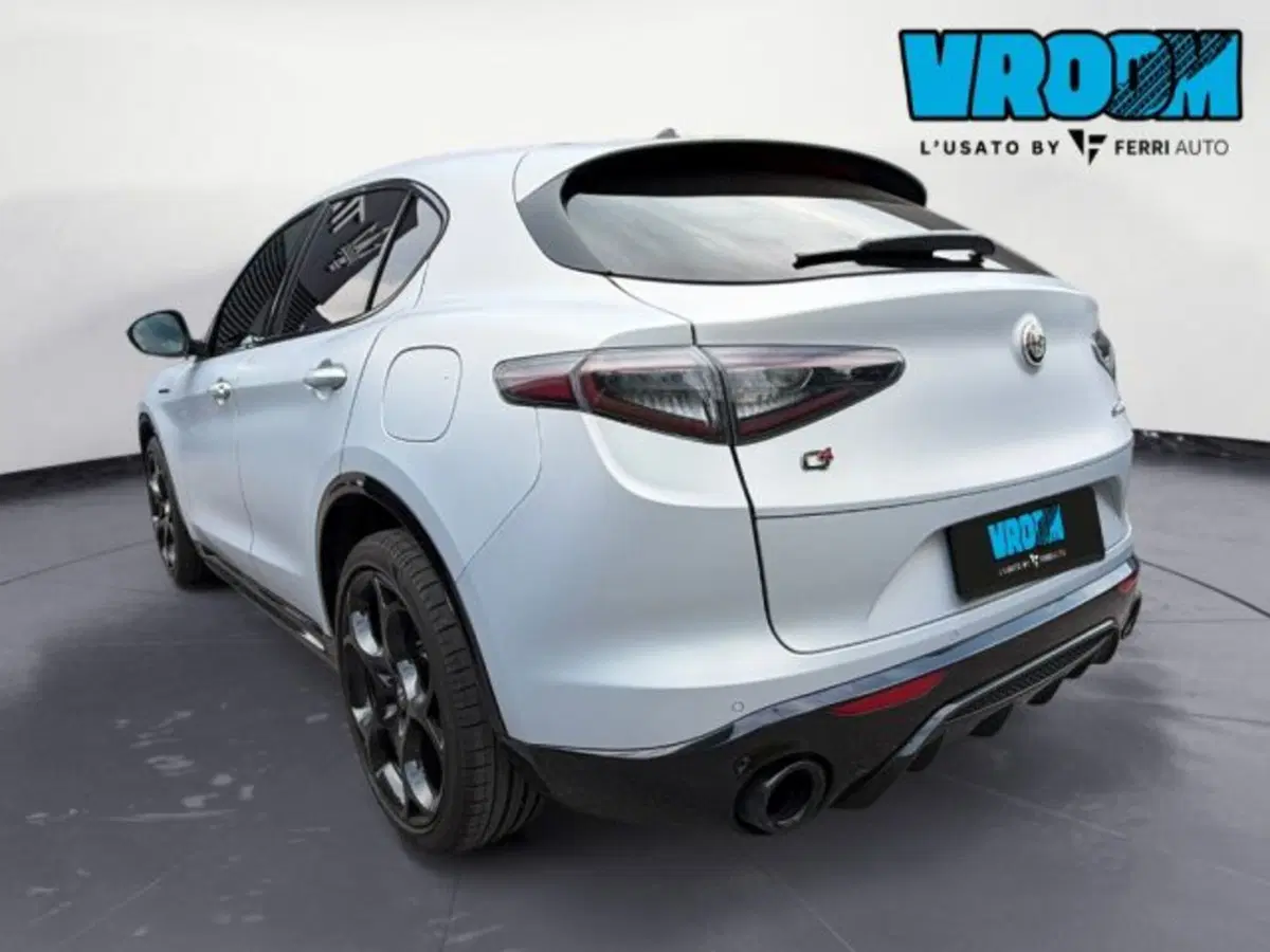Alfa Romeo Stelvio usata a Udine (6)
