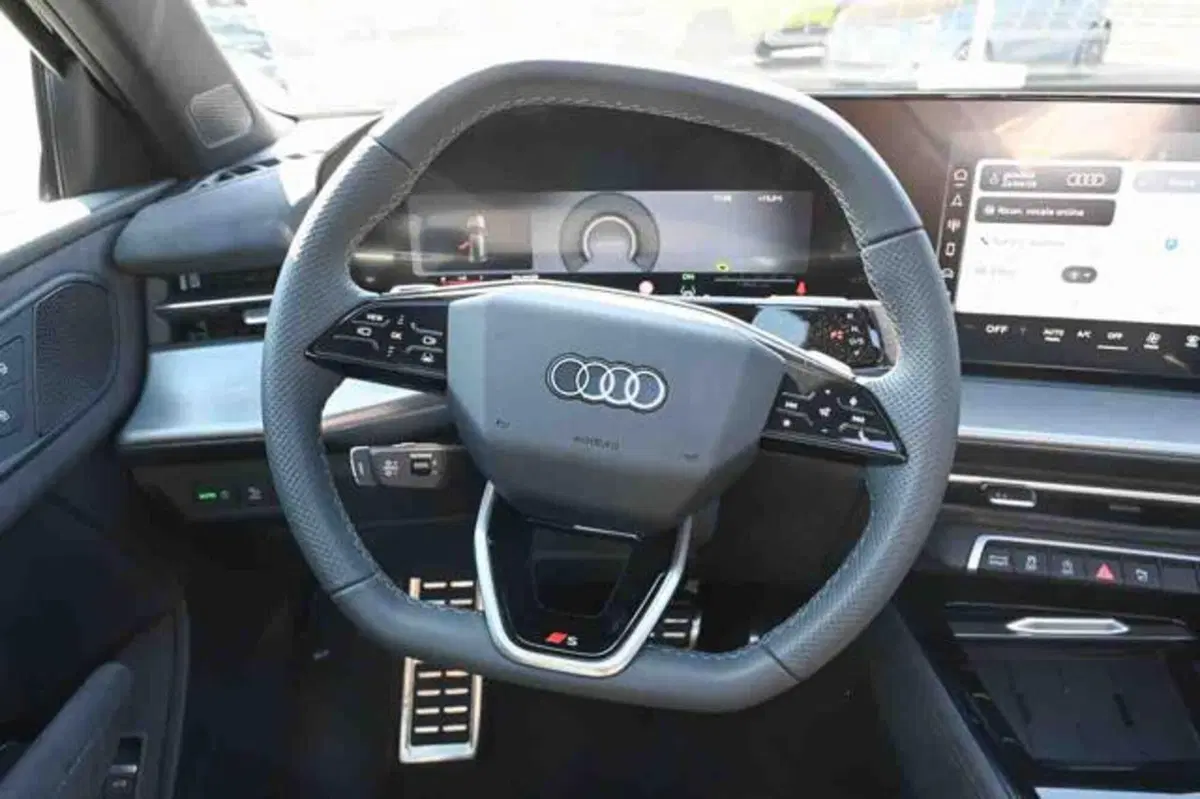 Audi Q3 Sportback nuova a Torino (19)