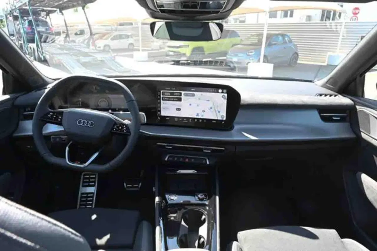 Audi Q3 Sportback nuova a Torino (7)