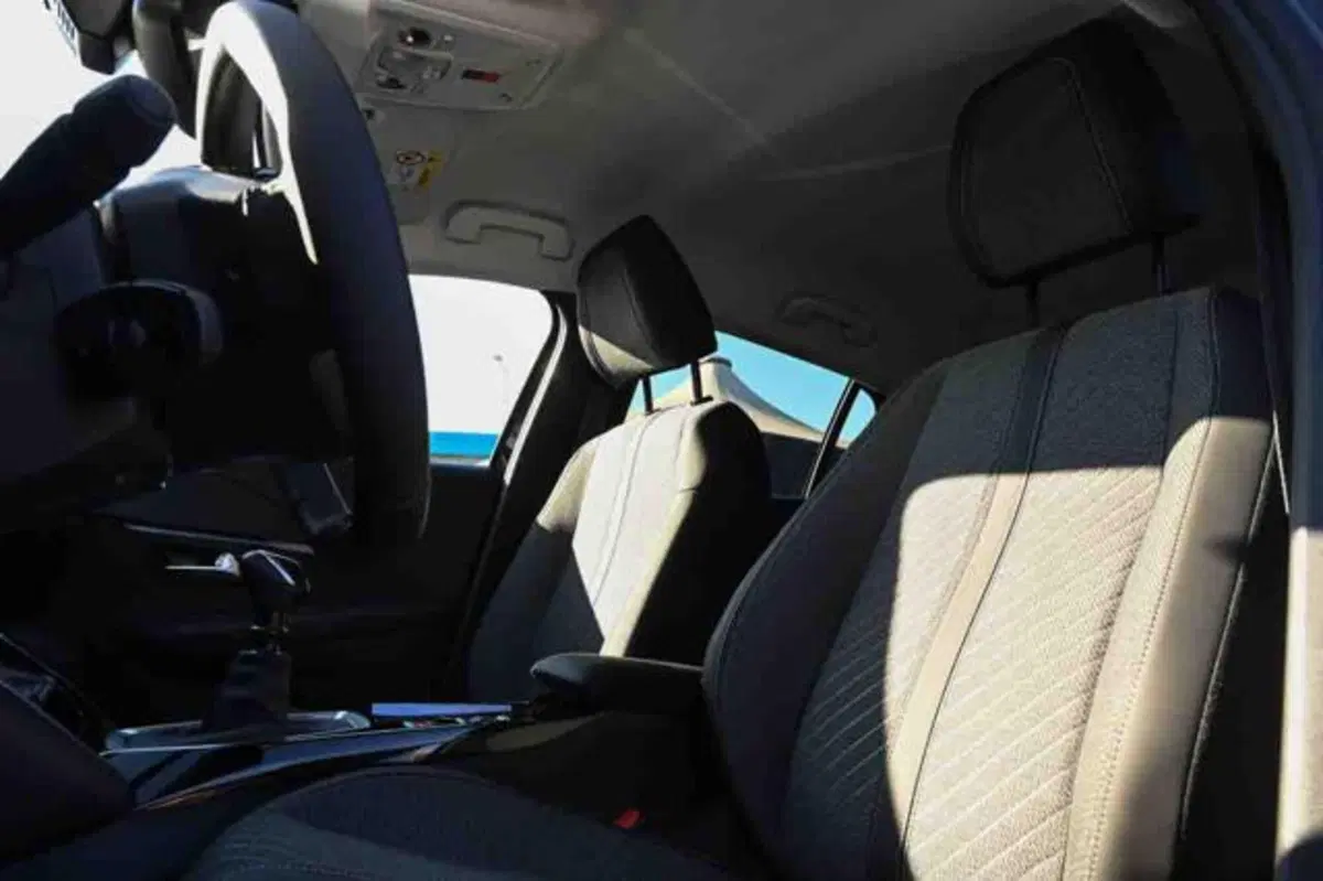 Peugeot 208 nuova a Torino (10)