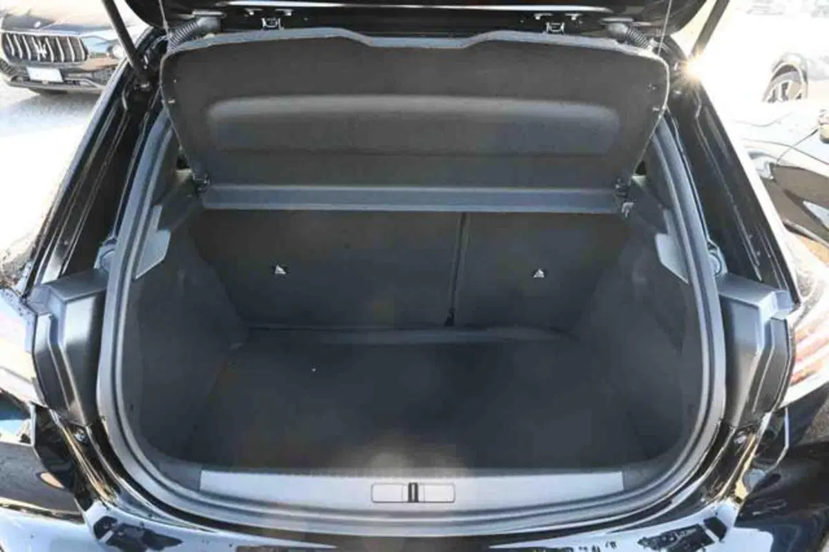 Peugeot 208 nuova a Torino (5)