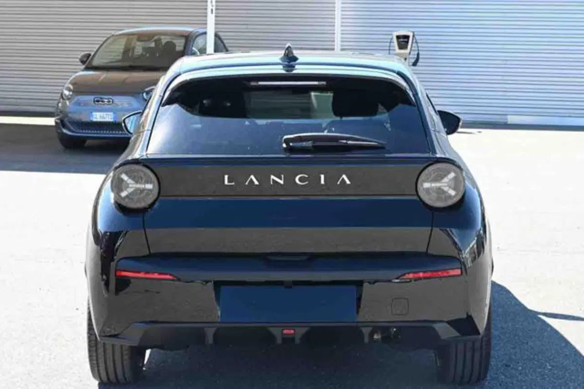 Lancia Ypsilon nuova a Torino (18)