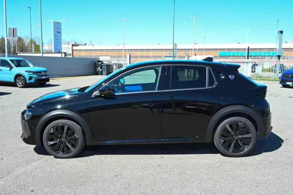 Lancia Ypsilon nuova a Torino (19)