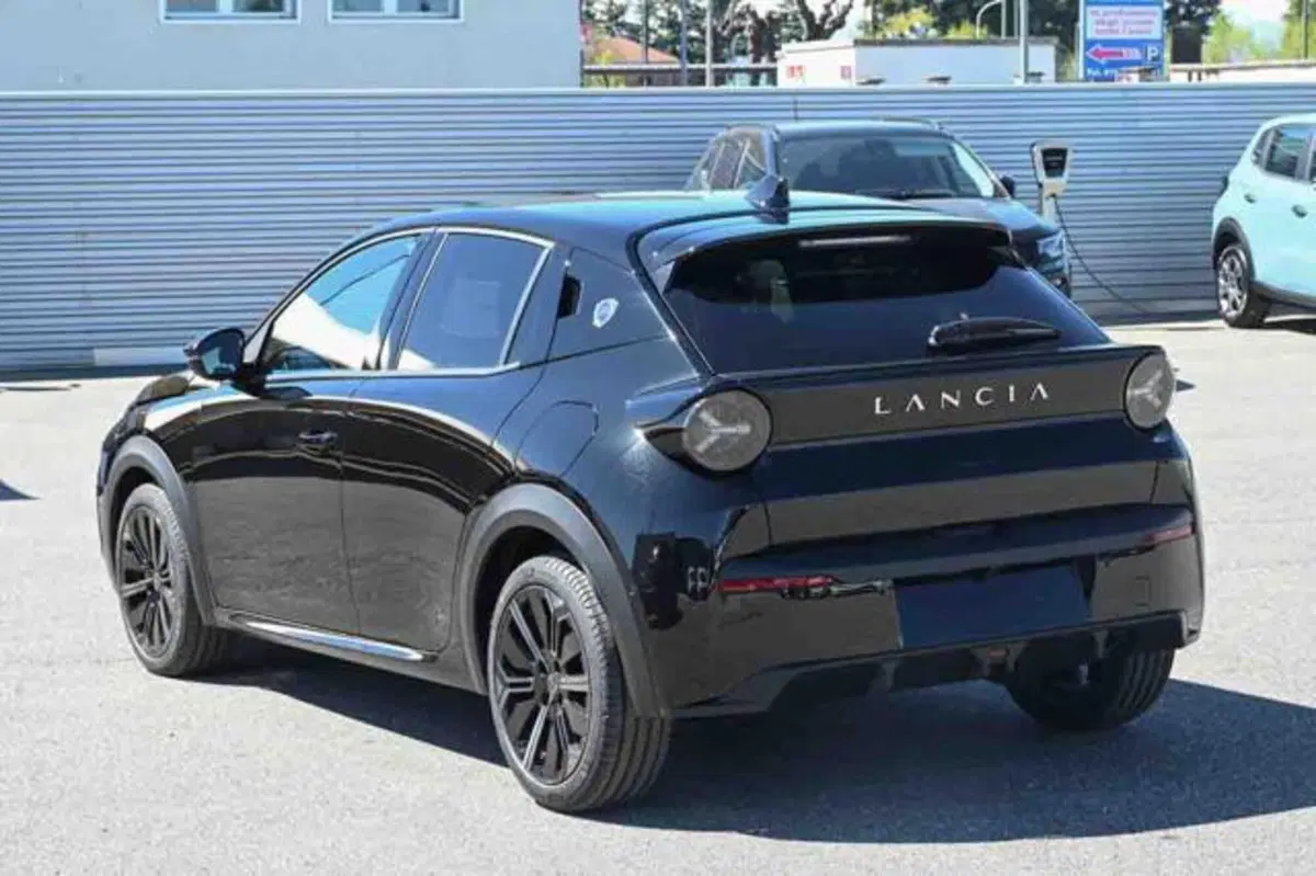 Lancia Ypsilon nuova a Torino (4)