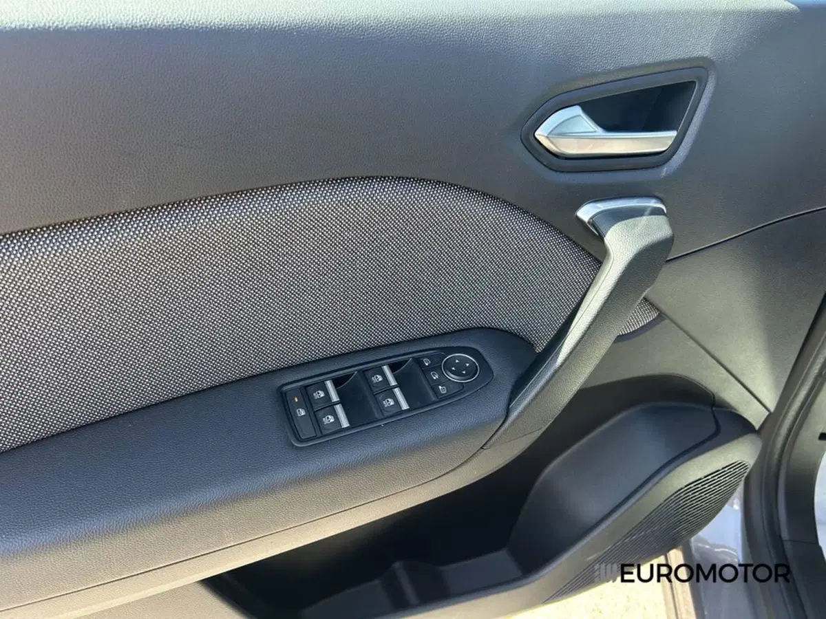 Renault Captur usata a Bari (11)