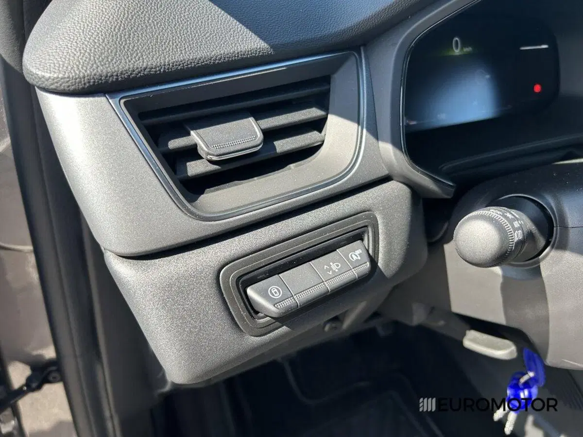 Renault Captur usata a Bari (13)
