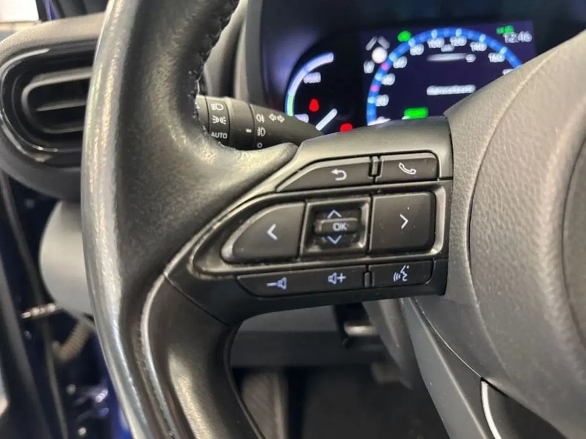 Toyota Yaris Cross usata a Prato (13)