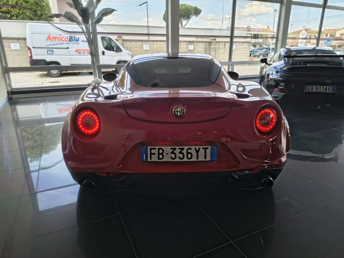 Alfa Romeo 4C Coupé usata a Firenze (6)