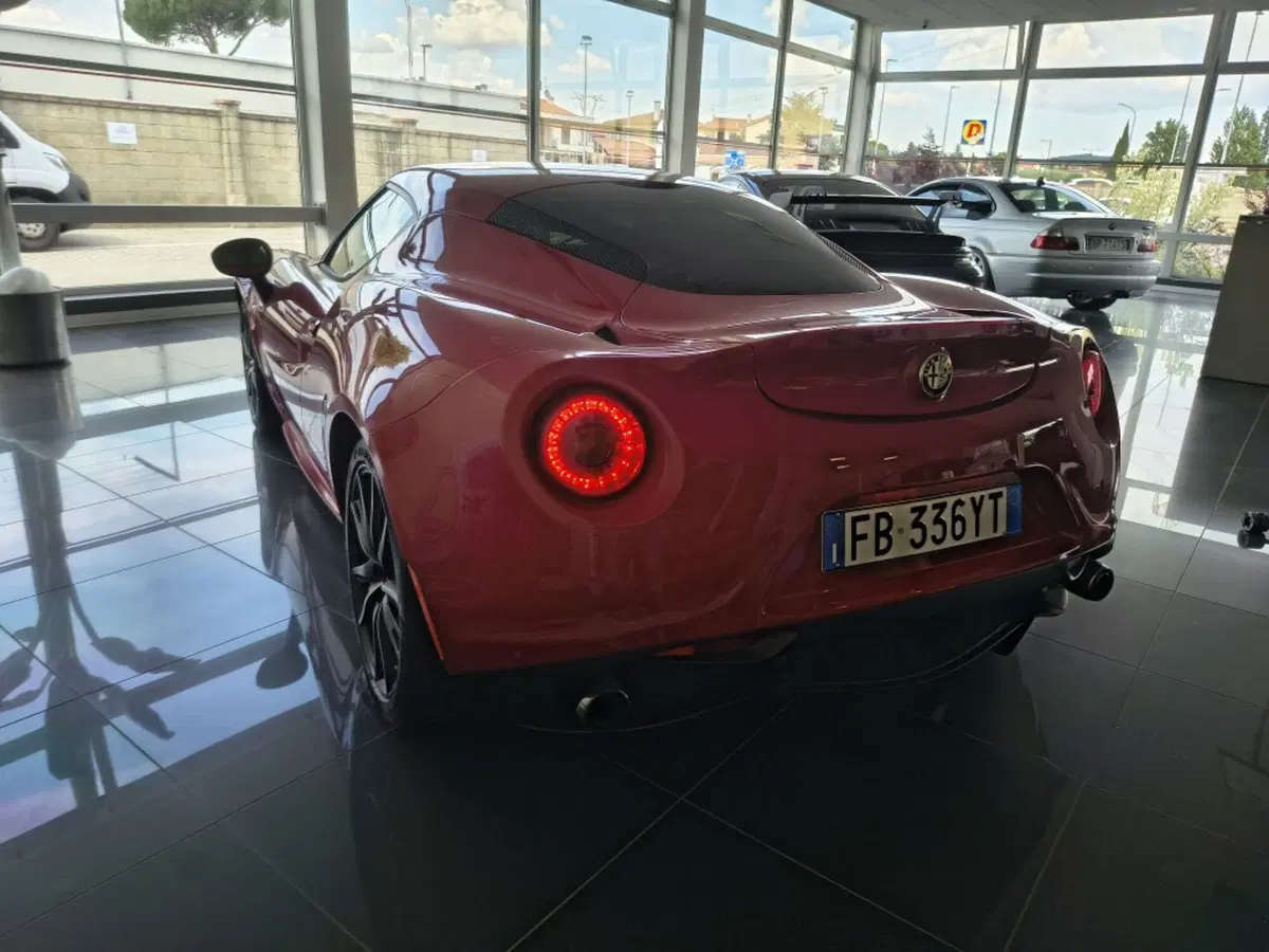 Alfa Romeo 4C Coupé usata a Firenze (7)