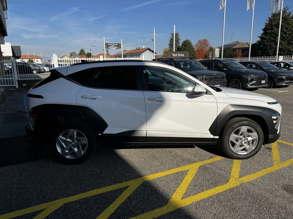 Hyundai Kona nuova a Vercelli (6)