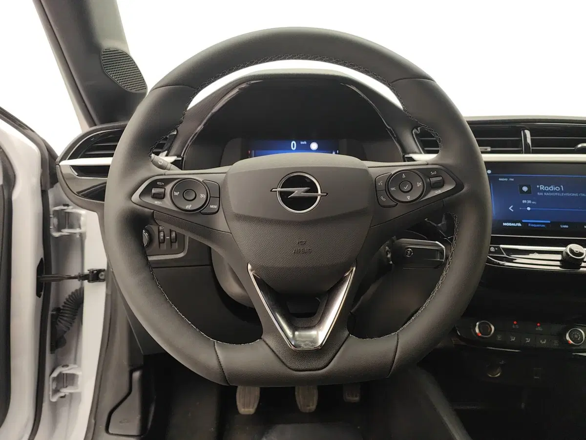 Opel Corsa usata a Como (15)
