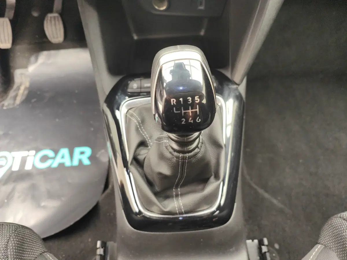 Opel Corsa usata a Como (17)