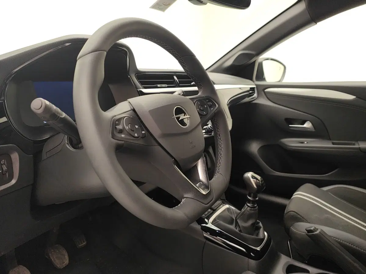 Opel Corsa usata a Como (8)
