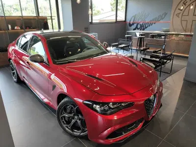Alfa Romeo Giulia 2.9 V6 Quadrifoglio Super Sport 520cv auto nuova a Erba
