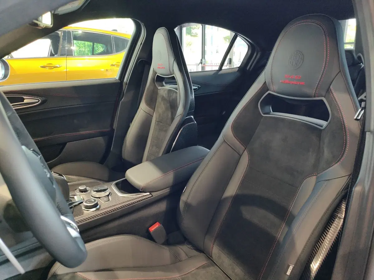 Alfa Romeo Giulia nuova a Como (11)