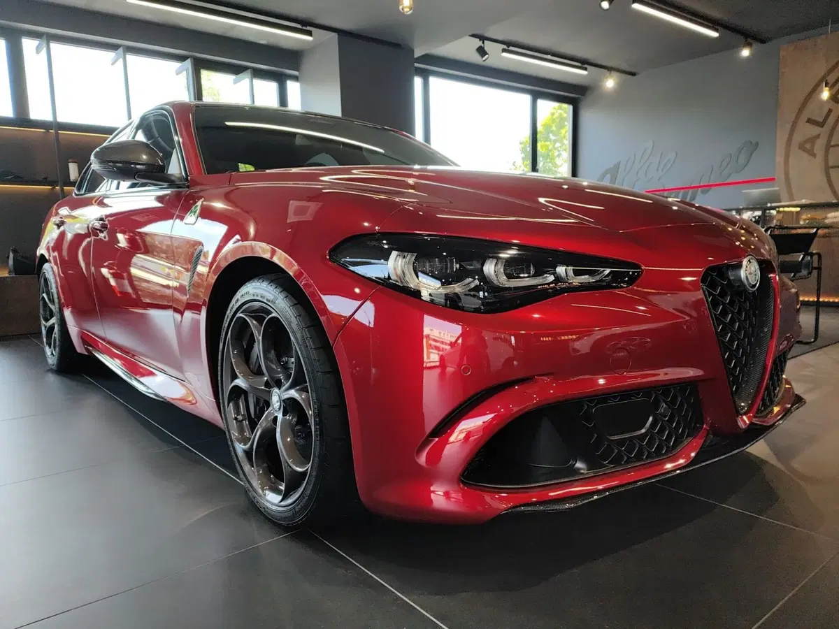 Alfa Romeo Giulia nuova a Como (3)
