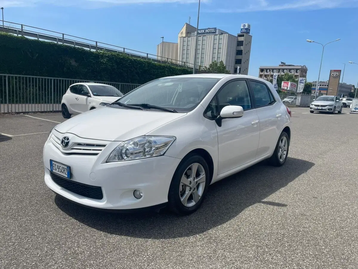 Toyota Auris usata a Piacenza