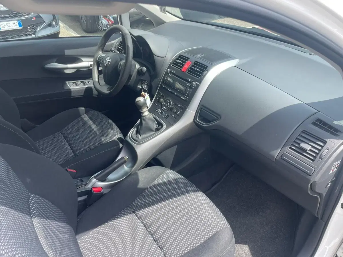 Toyota Auris usata a Piacenza (13)