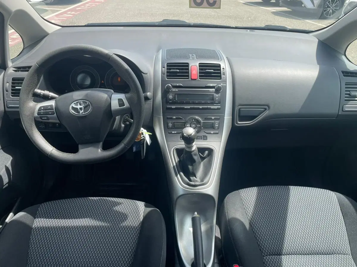 Toyota Auris usata a Piacenza (15)