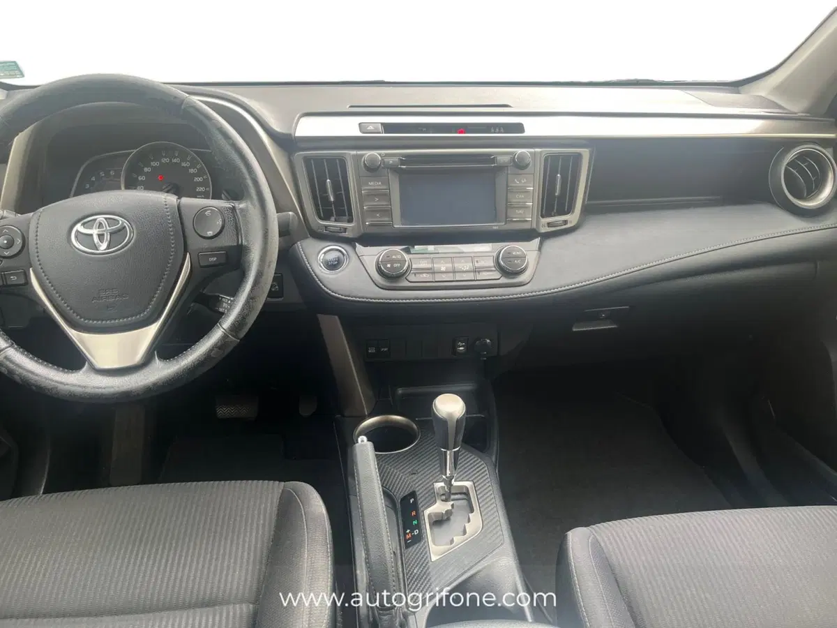 Toyota Rav4 usata a Modena (11)