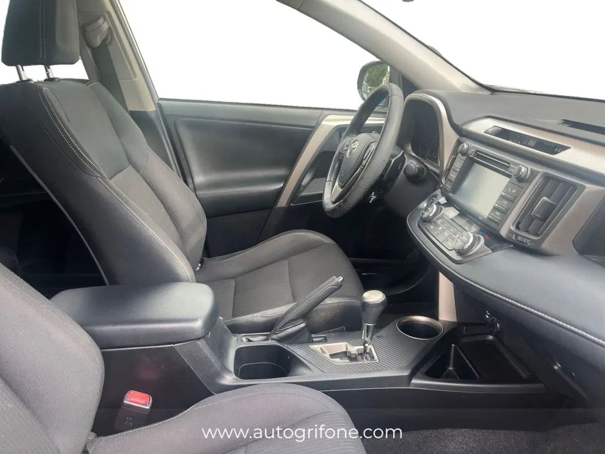 Toyota Rav4 usata a Modena (15)