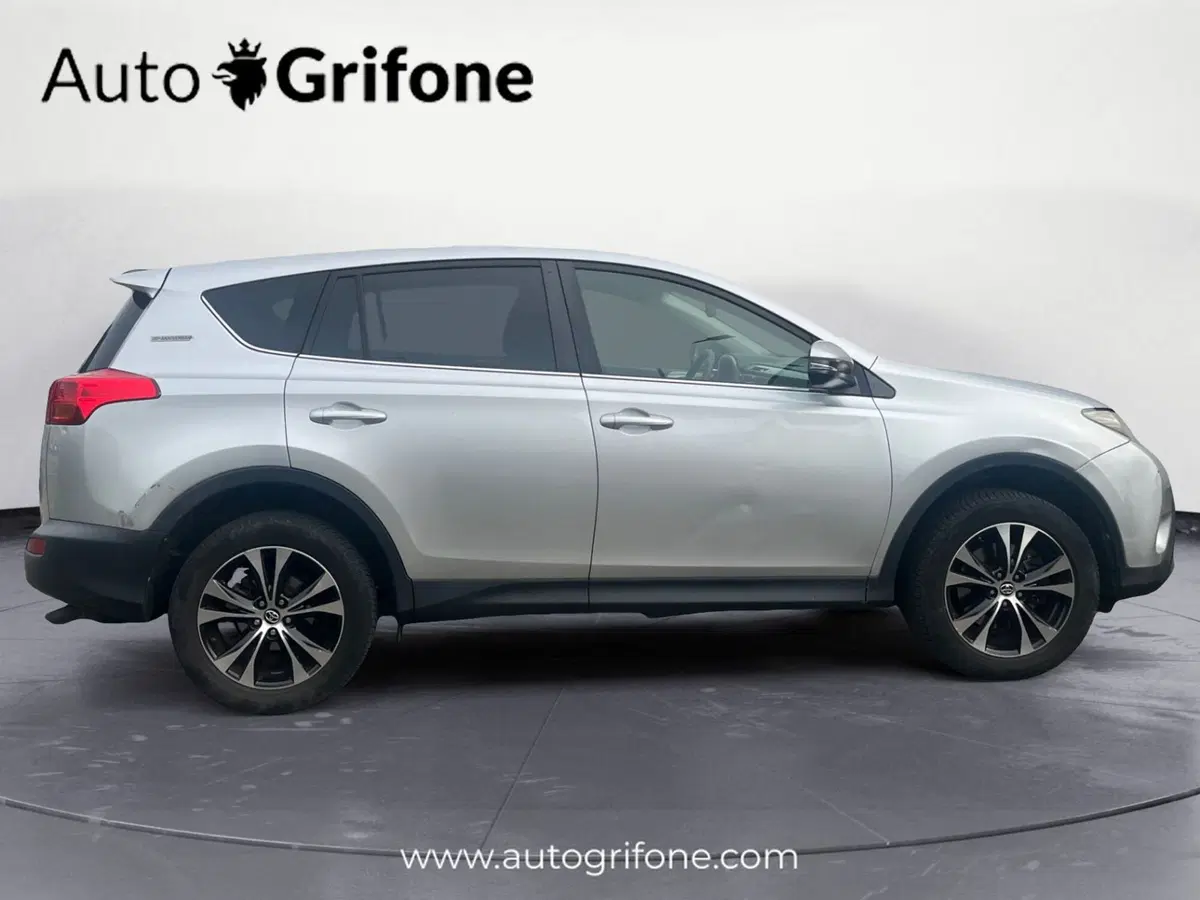 Toyota Rav4 usata a Modena (6)