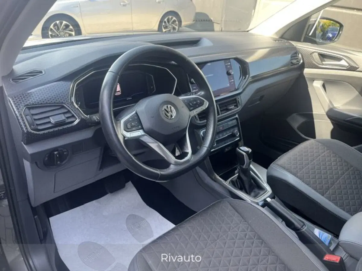 Volkswagen T-Cross usata a Como (10)