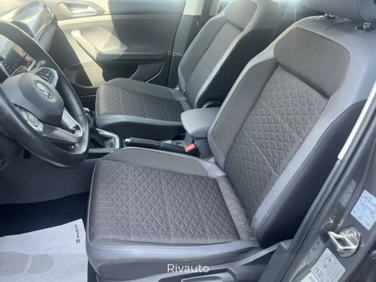 Volkswagen T-Cross usata a Como (8)