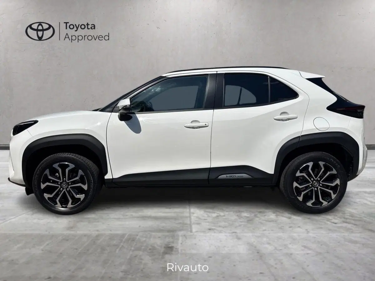 Toyota Yaris Cross usata a Como (3)