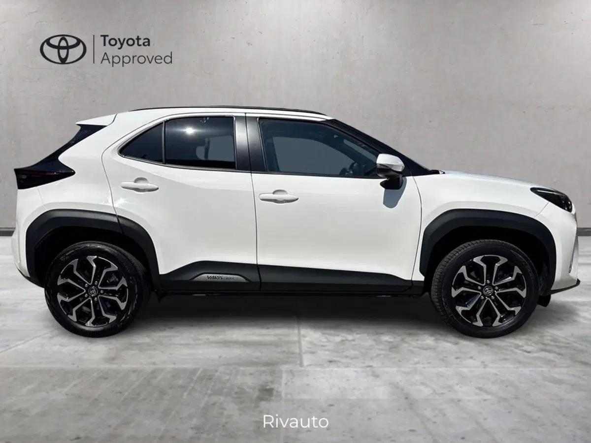 Toyota Yaris Cross usata a Como (4)