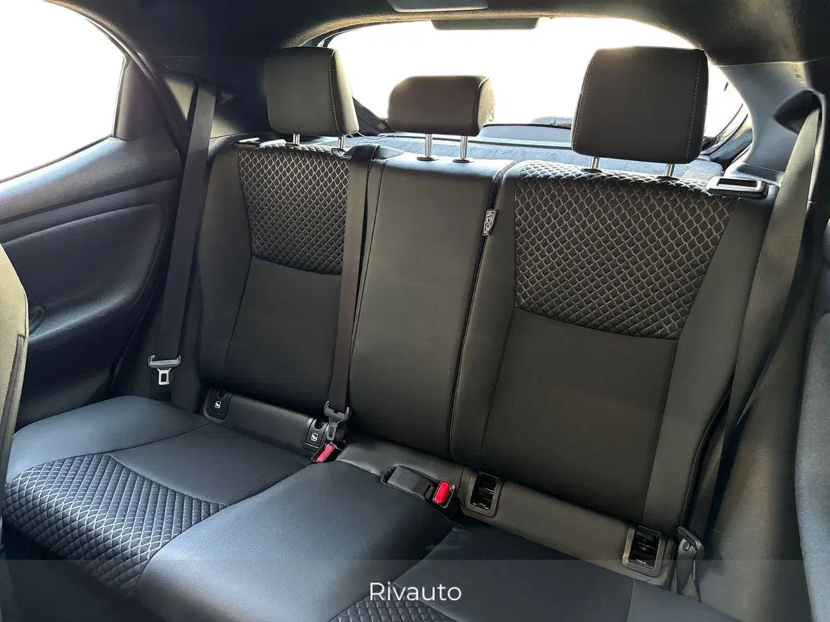 Toyota Yaris usata a Como (11)