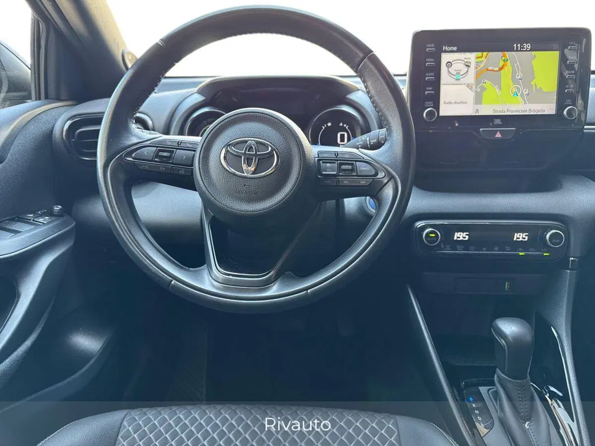 Toyota Yaris usata a Como (8)