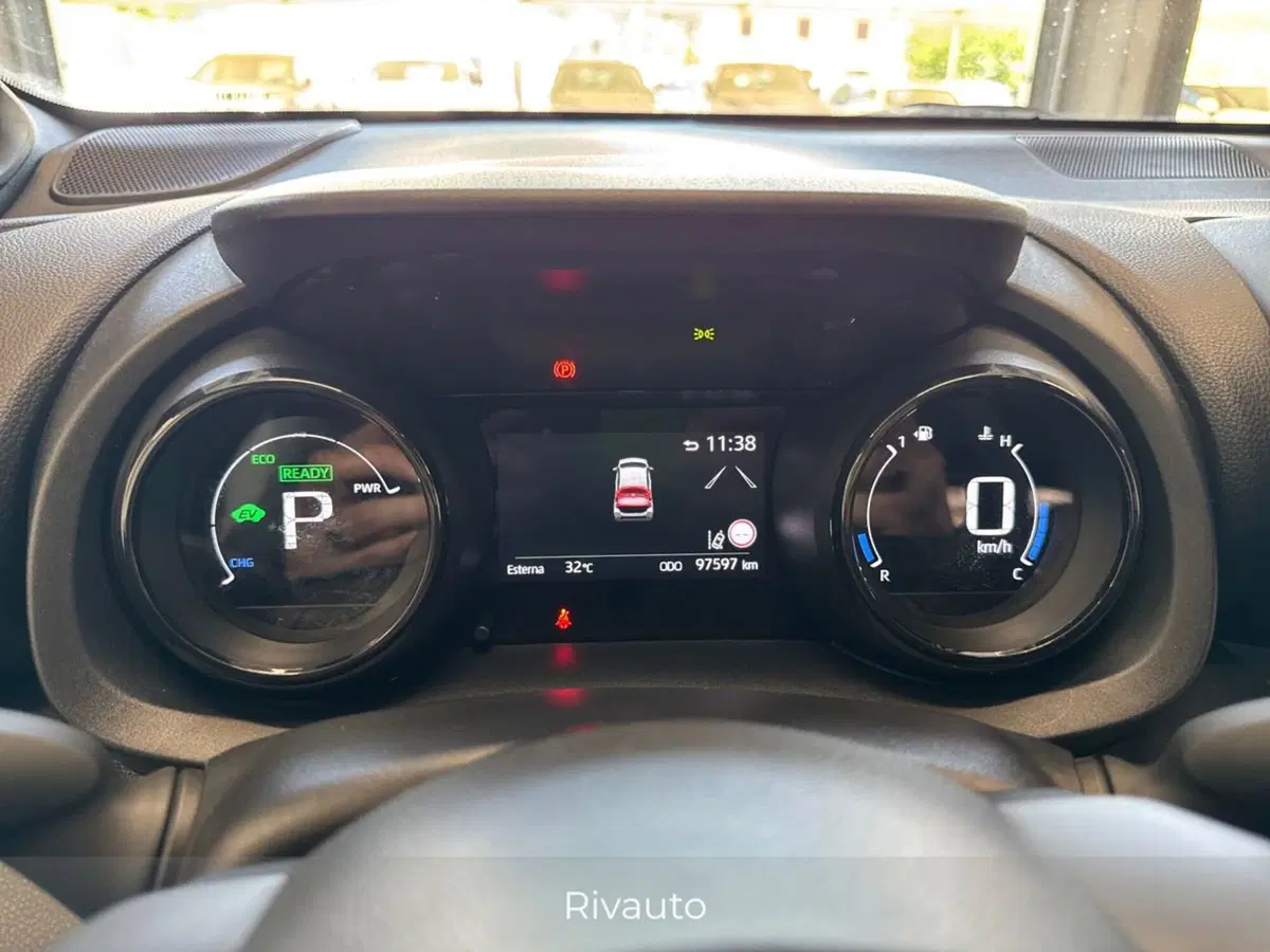 Toyota Yaris usata a Como (9)