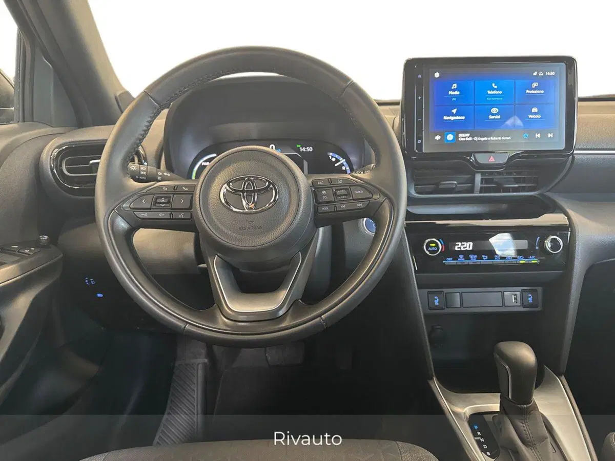 Toyota Yaris Cross usata a Como (8)