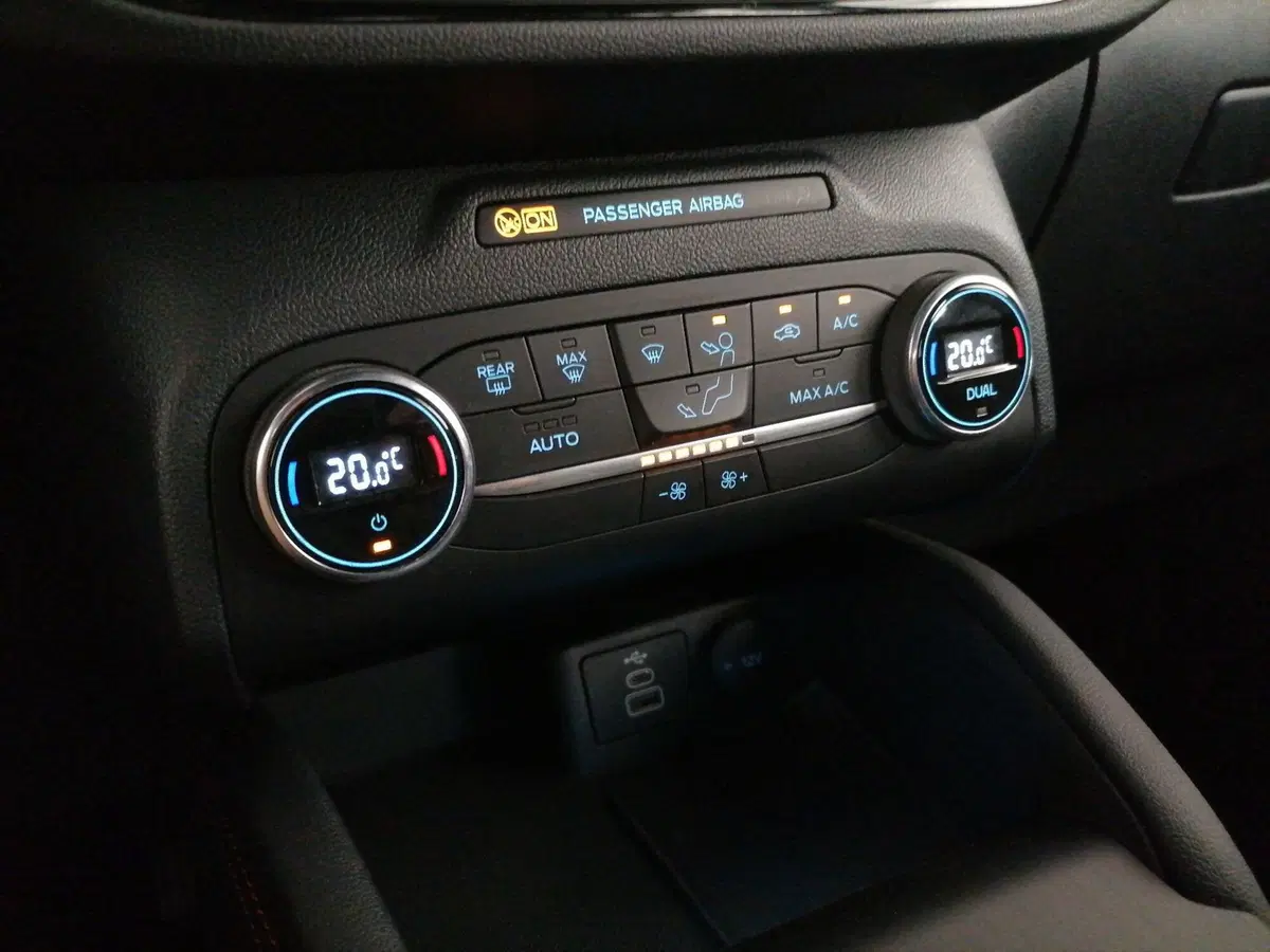 Ford Kuga usata a Roma (14)