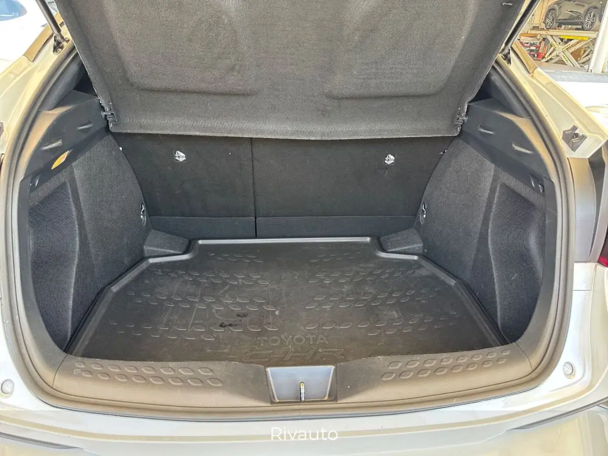 Toyota Toyota C-HR usata a Como (6)