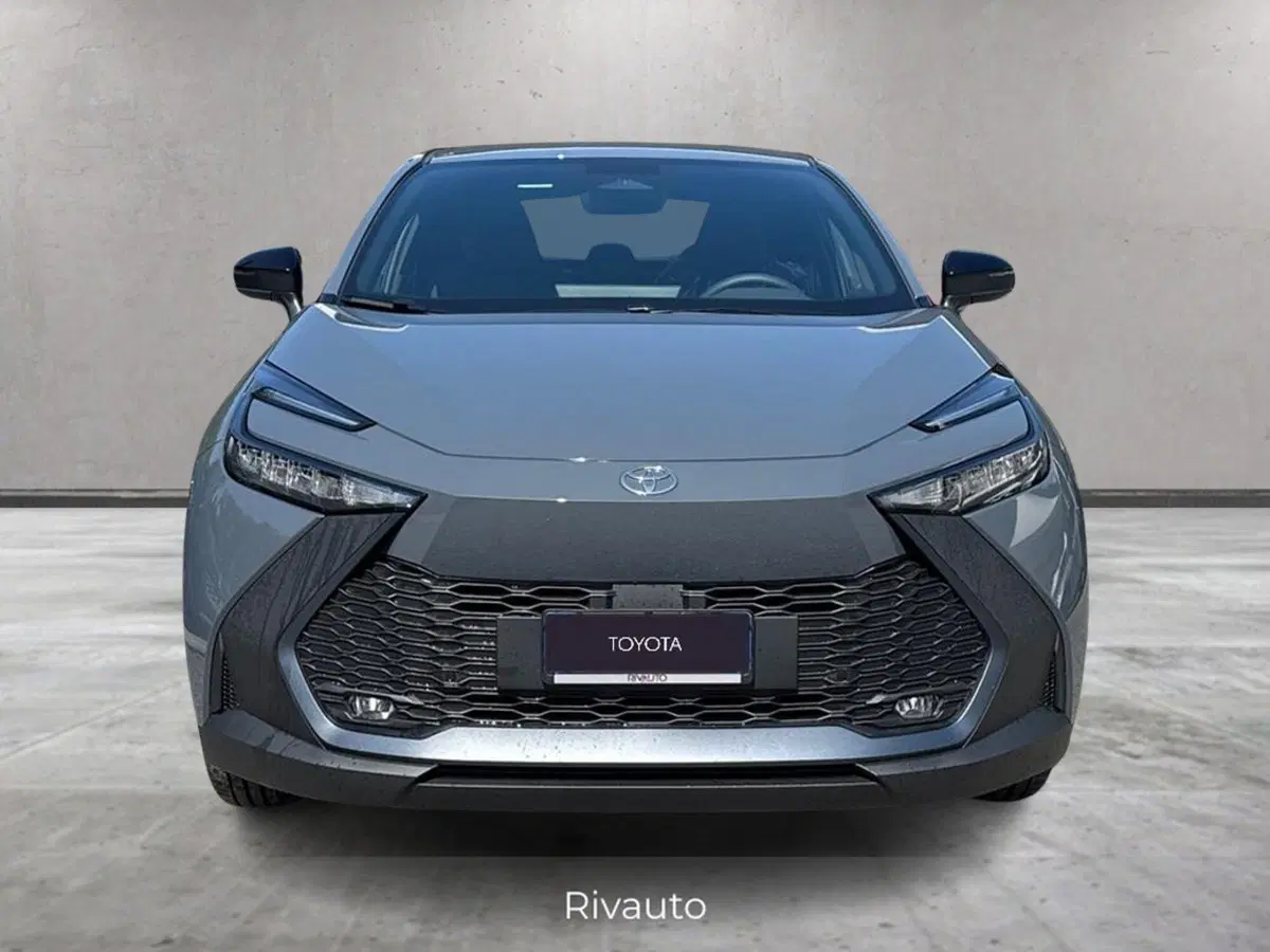 Toyota Toyota C-HR nuova a Como (11)