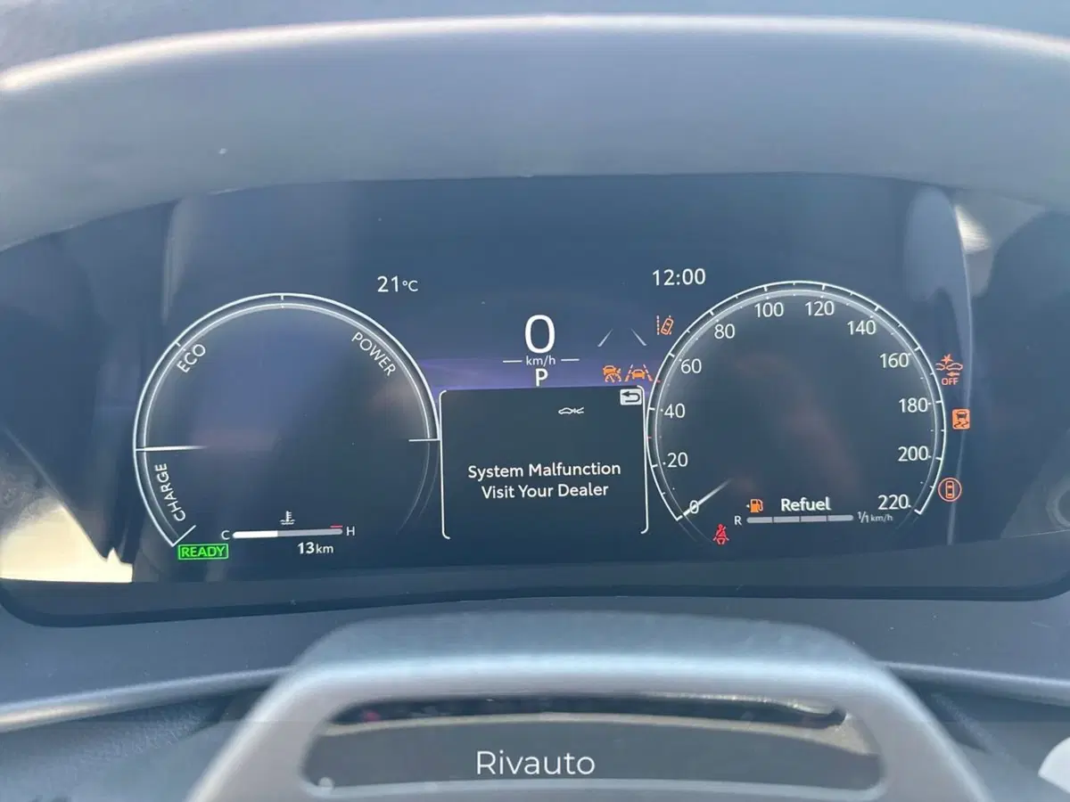 Toyota Toyota C-HR nuova a Como (8)